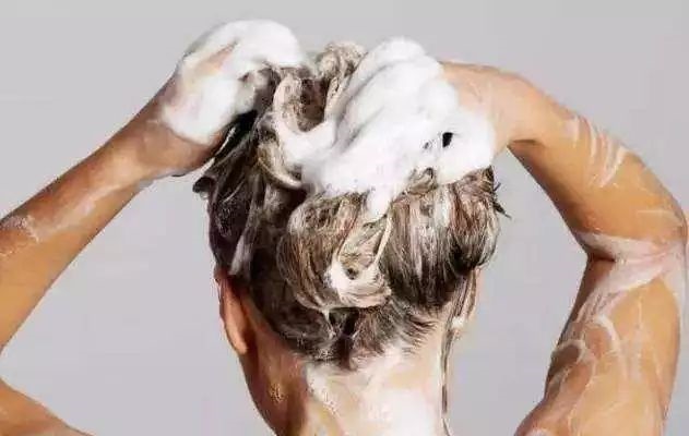 洗發(fā)水是不是越容易起泡越好？